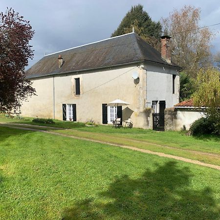 Le Bois D'Amour Gite Et Chambres Charroux  外观 照片